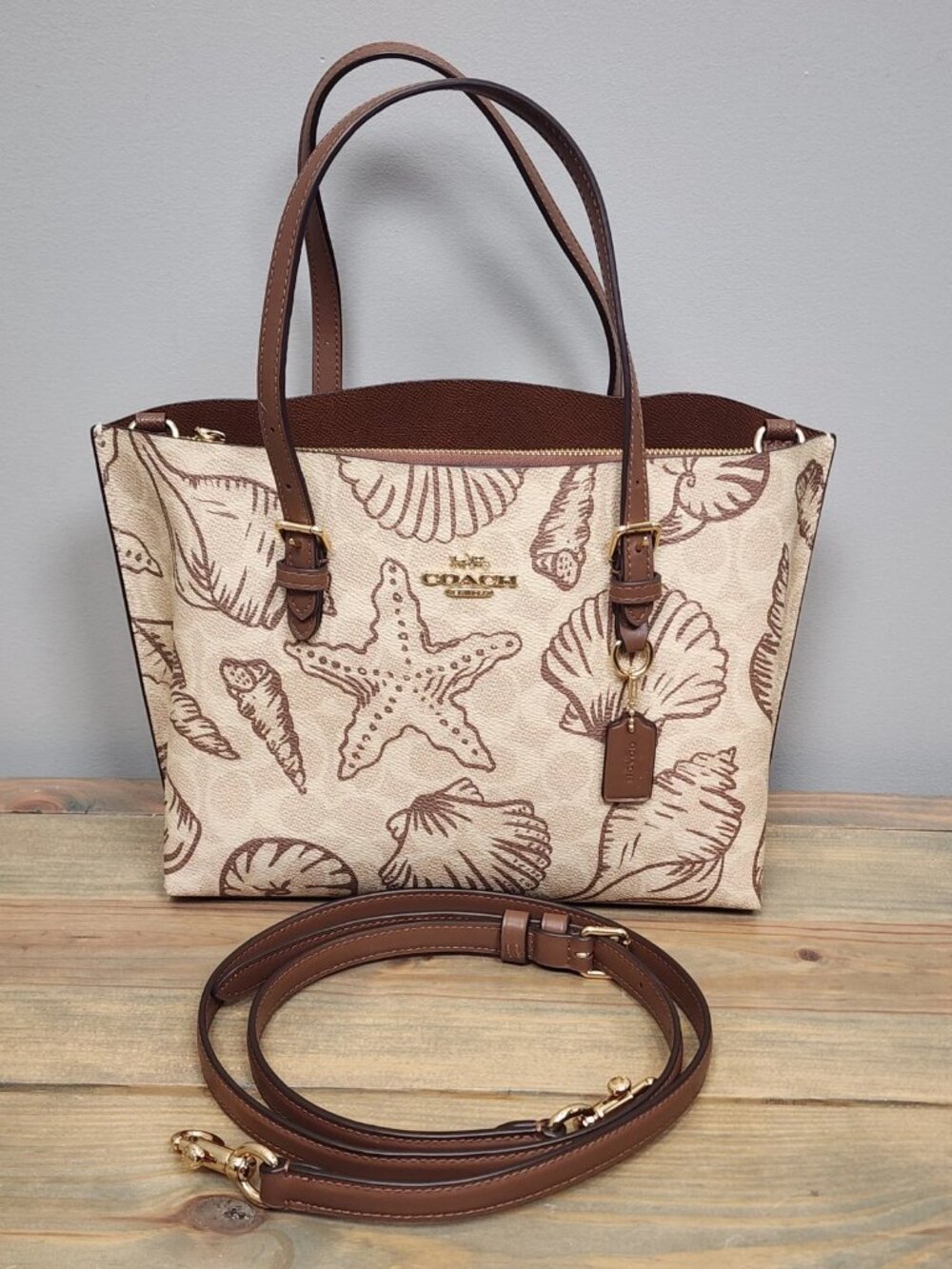 NWT Coach Mollie Tote Bag 25 In Signature Canvas With Shell Print CBH63 - Picture 2 of 12